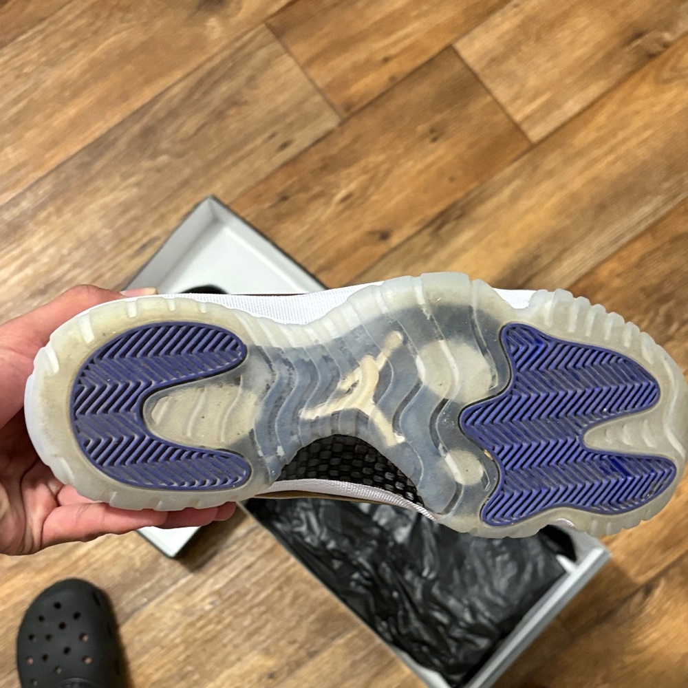 Nike Air Jordan 11 Retro Box in Black and White - Picture 11 of 11